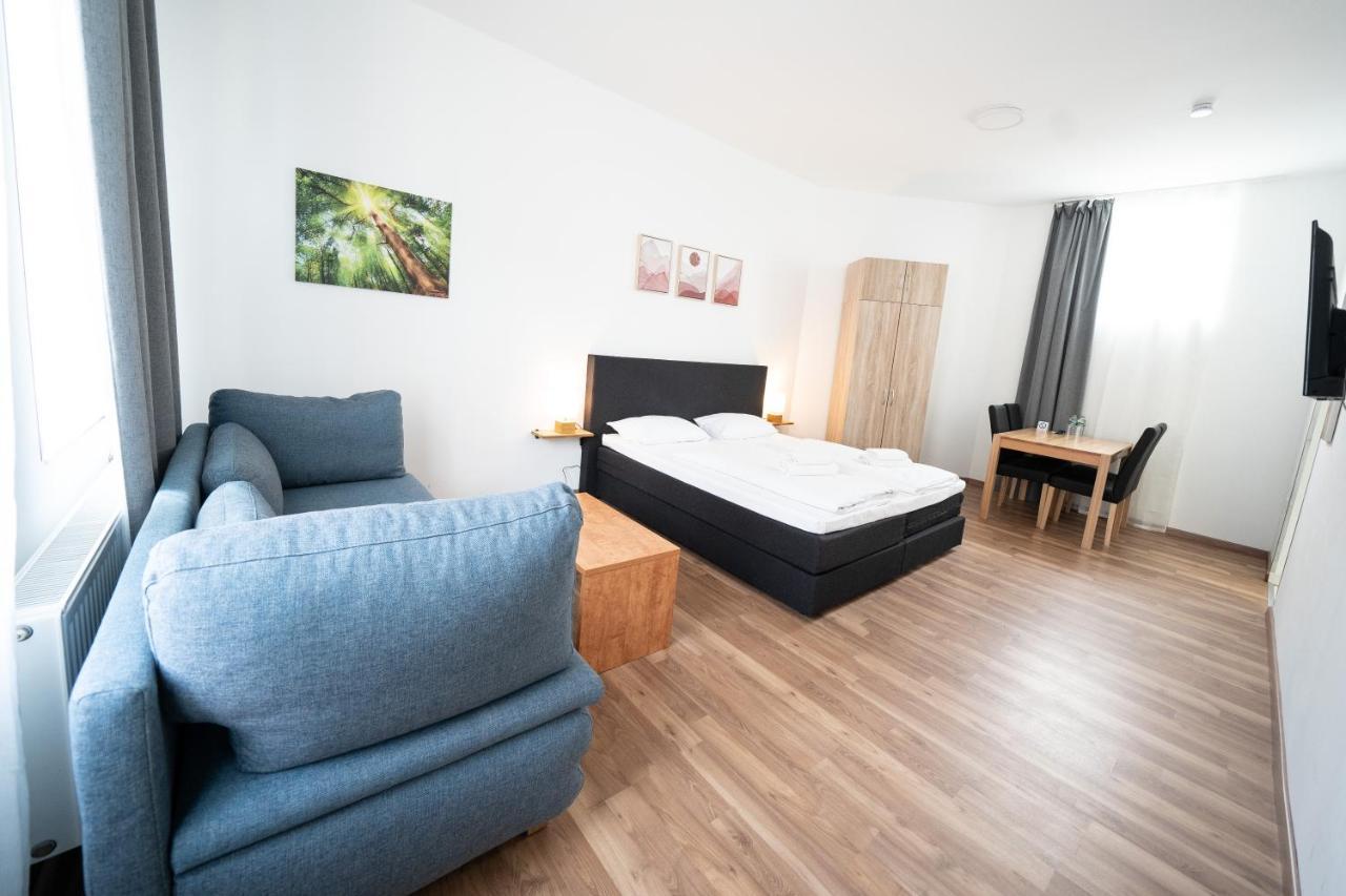 Hotel Zur Alten Stadtkellerei Leipzig Eksteriør bilde A typical studio apartment